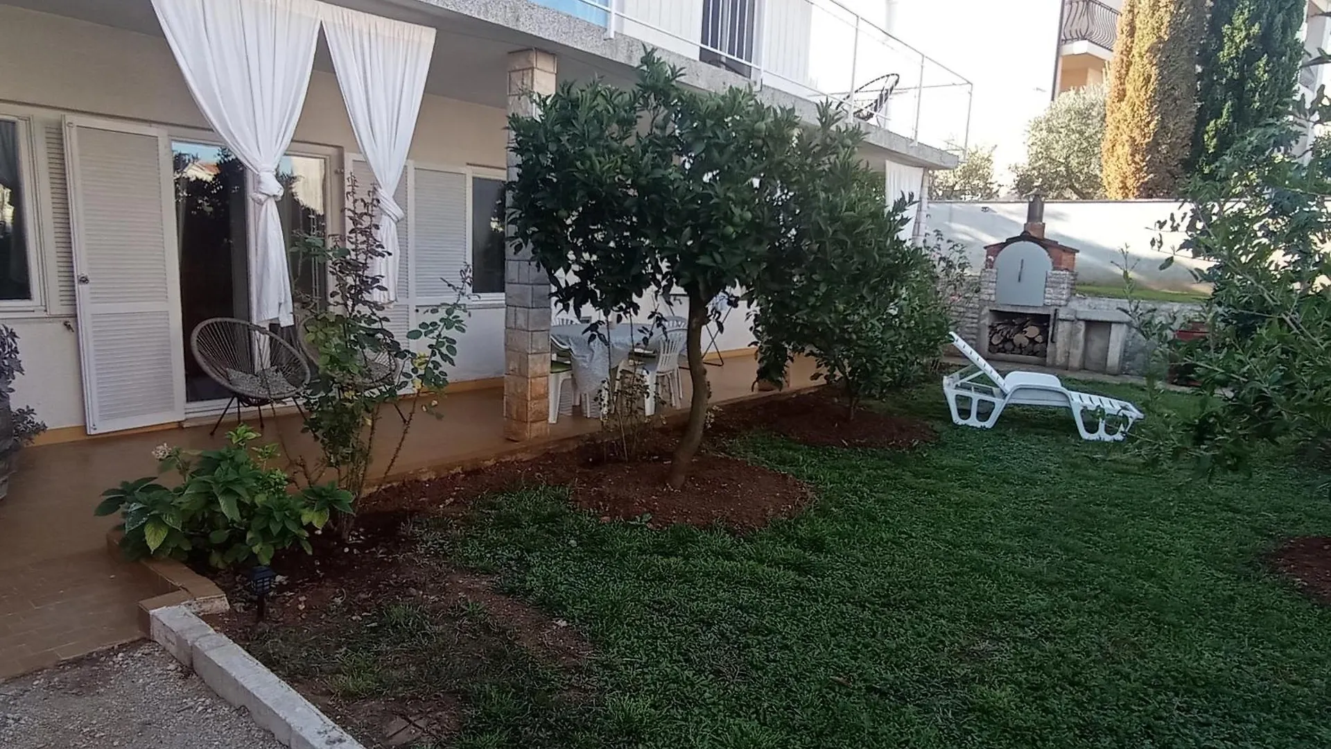 Apartment Monas I Pjescana Uvala